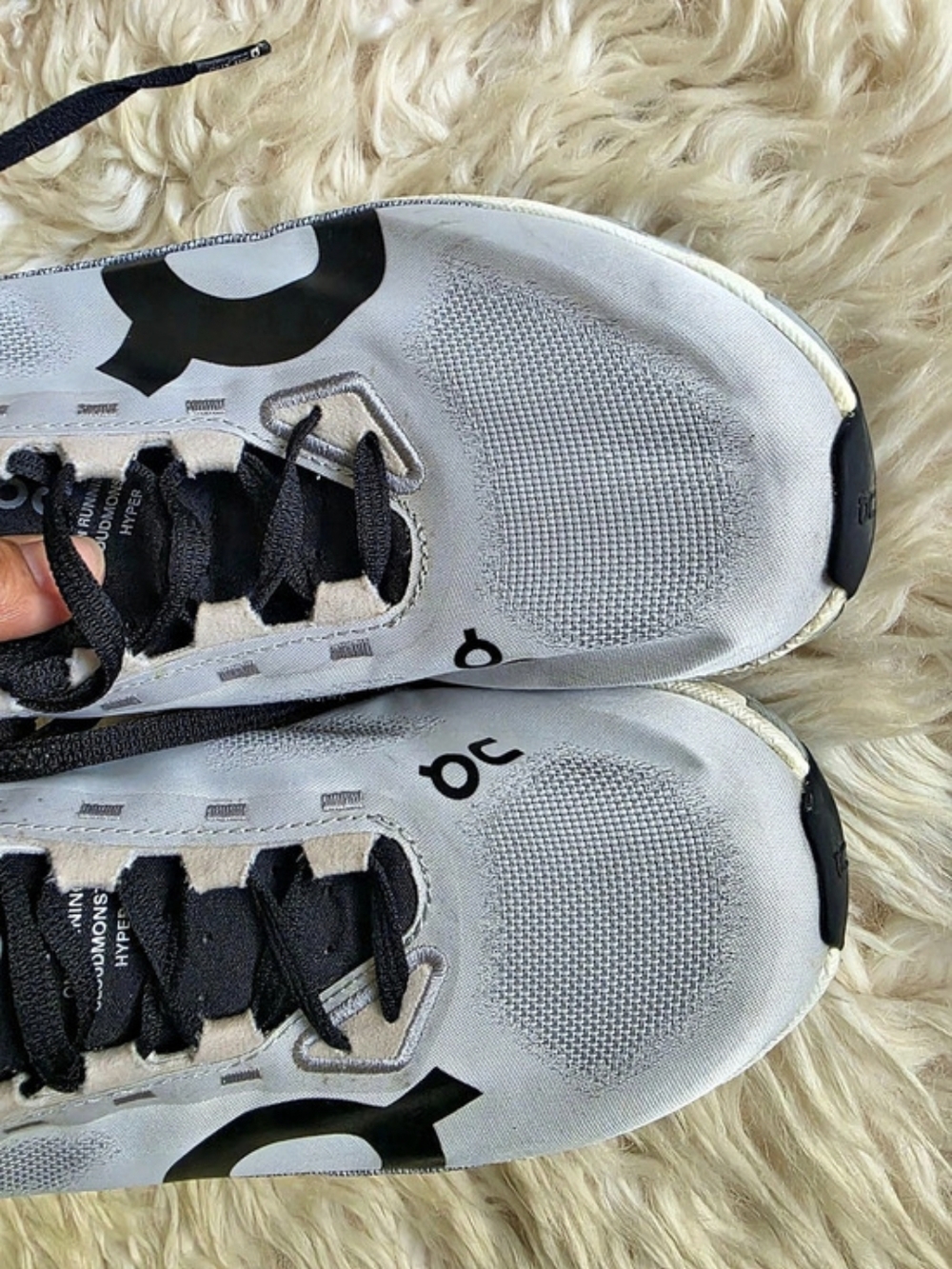 On Cloudmonster Hyper Athletic Shoes White & Black US 8.5 - Picture 9 of 9